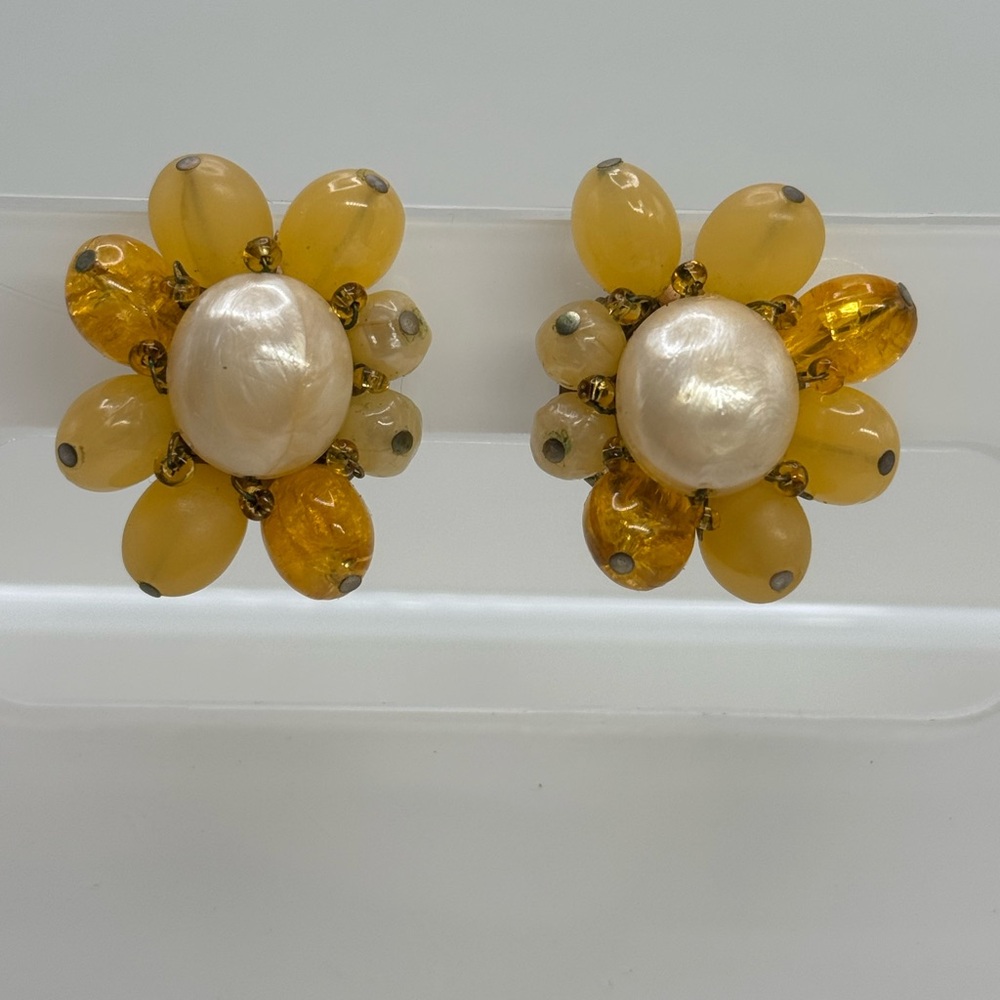 60s Vintage Yellow Cluster Clip-On Earrings with faux Pearl Center